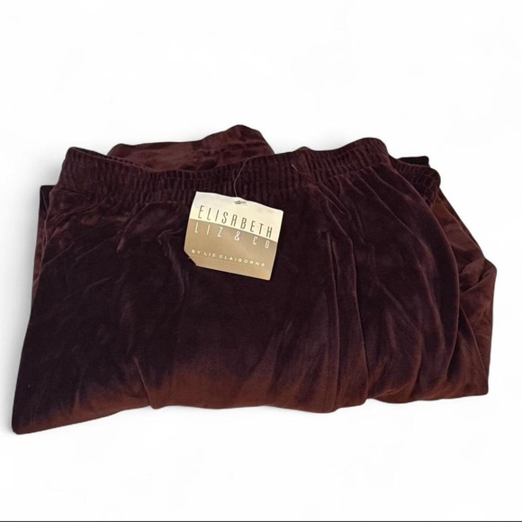 Liz Claiborne Other - Elisabeth Liz Claiborne red sweatpants bottoms